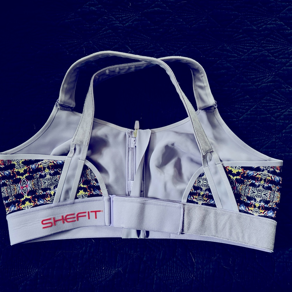 SHEFIT Flex Sports Bra - Medium Impact